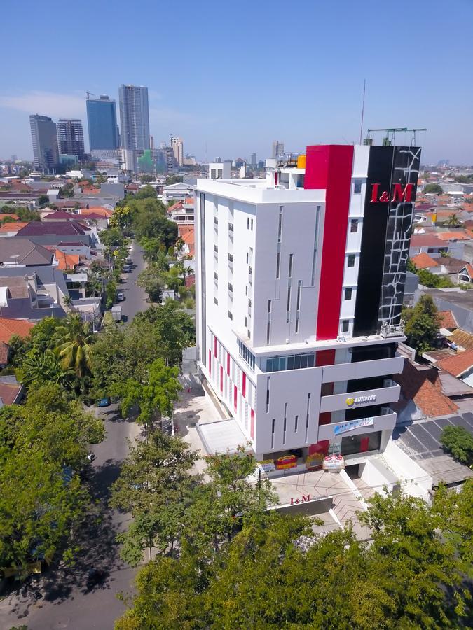 I&M Hotel Surabaya Exterior foto