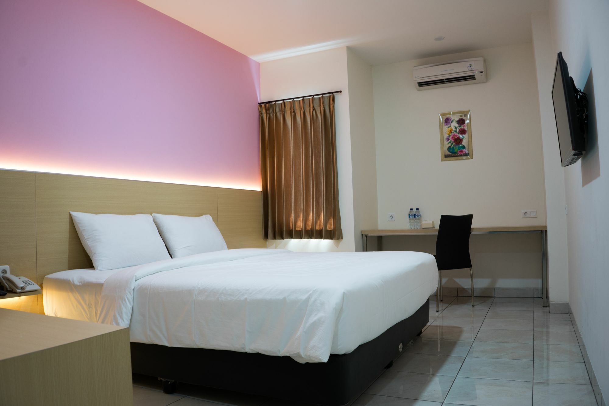 I&M Hotel Surabaya Exterior foto